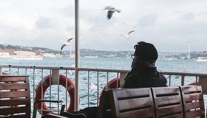 爱游戏app-青年才俊闪耀转会市场，多家俱乐部争逐未来之星，青年才俊,未来可期