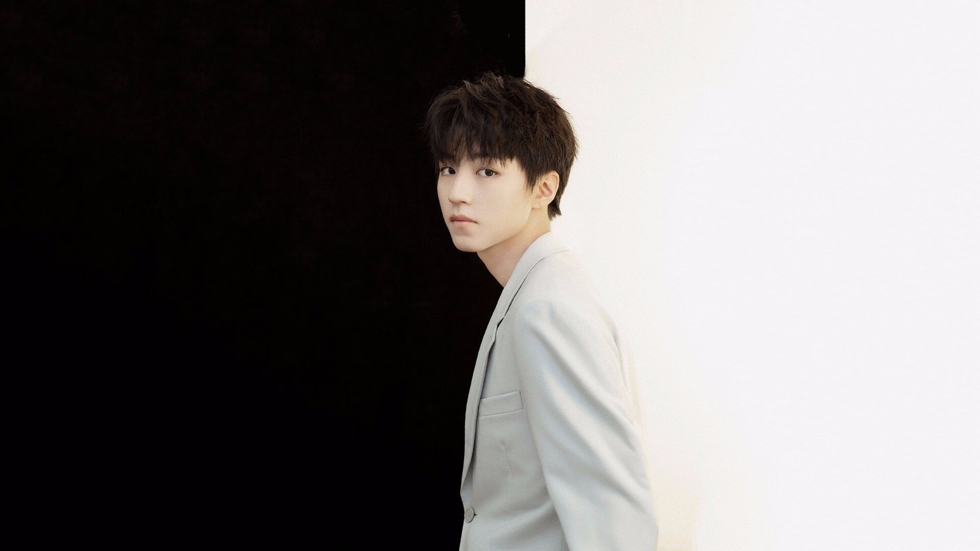 爱游戏登录入口-“帕布罗·马特拉的坚韧防守，助阿根廷美洲狮队锁定胜局”