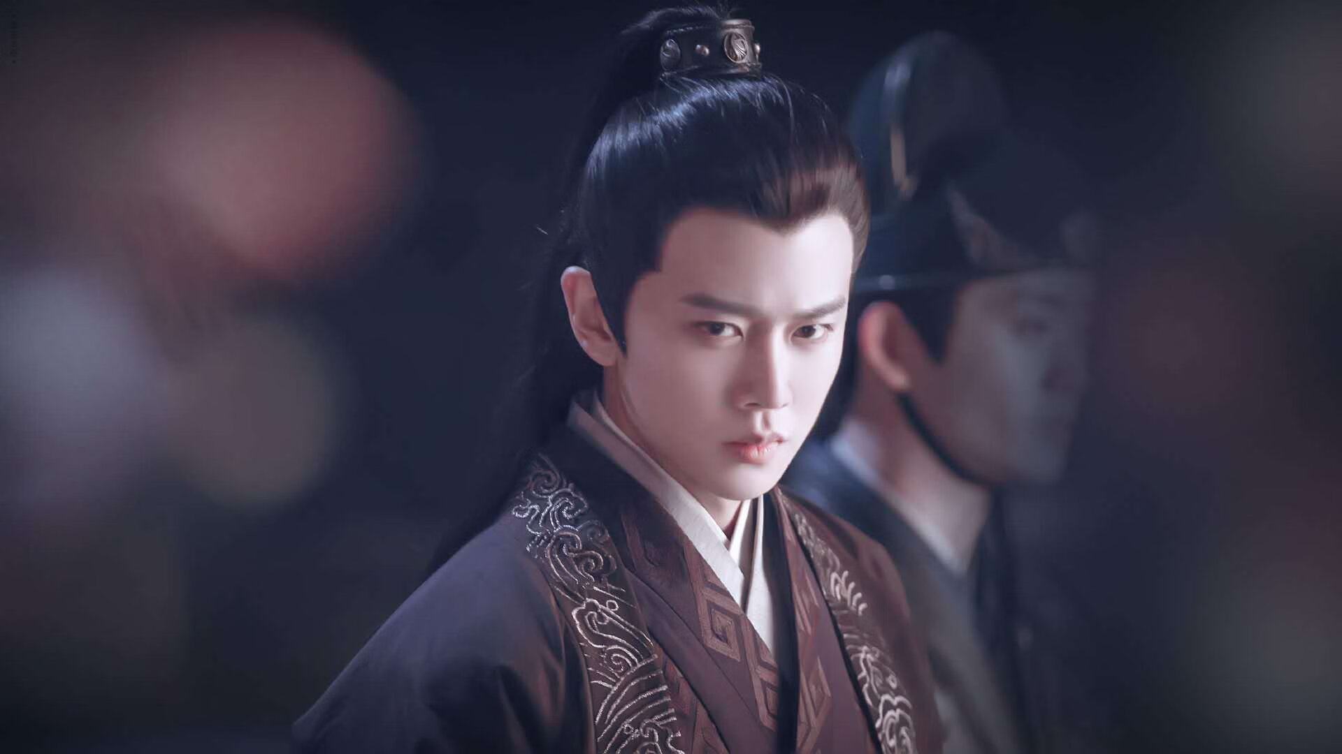 爱游戏综合娱乐-西甲决战一触即发：火力全开，场面火爆，西甲决赛回放