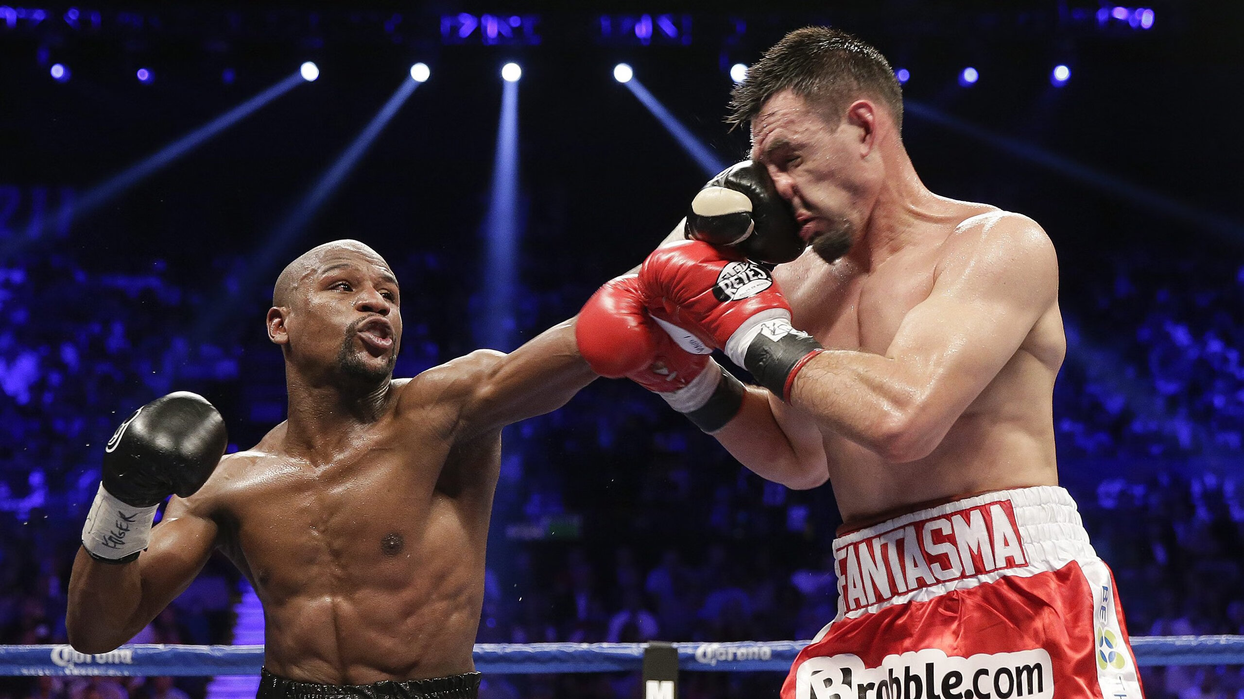 “生死瞬间：赛场紧急救援背后的奇迹”，生死时速紧急救护纪录片