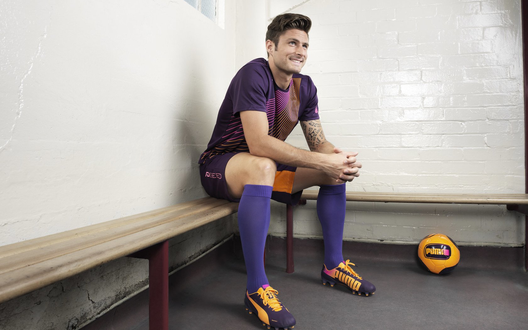 爱游戏ayx官网-英超赛季中，最惊心动魄的逆转比赛回顾，英超大逆转